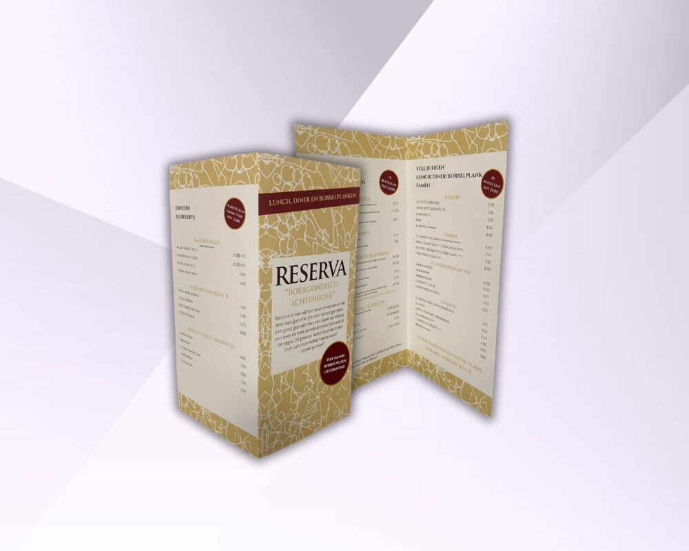 Menukaart met matte lamineerafwerking, eenmaal gevouwen, zeer geschikt voor gebruik op het terras.