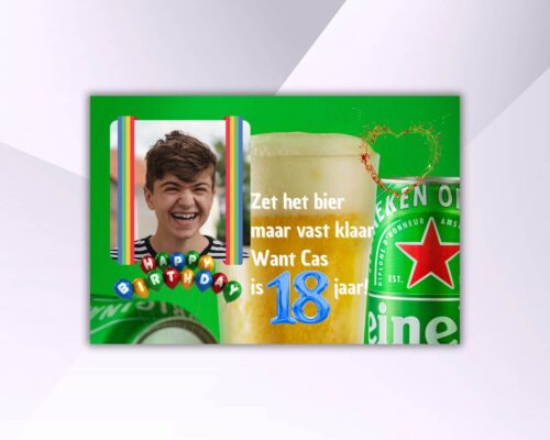 Spandoek met groene Heineken-achtergrond, kleurrijke ballonnen, Happy Birthday-tekst en groot glas bier met de tekst: “Zet het bier maar vast klaar, want [naam] is 18 jaar.”